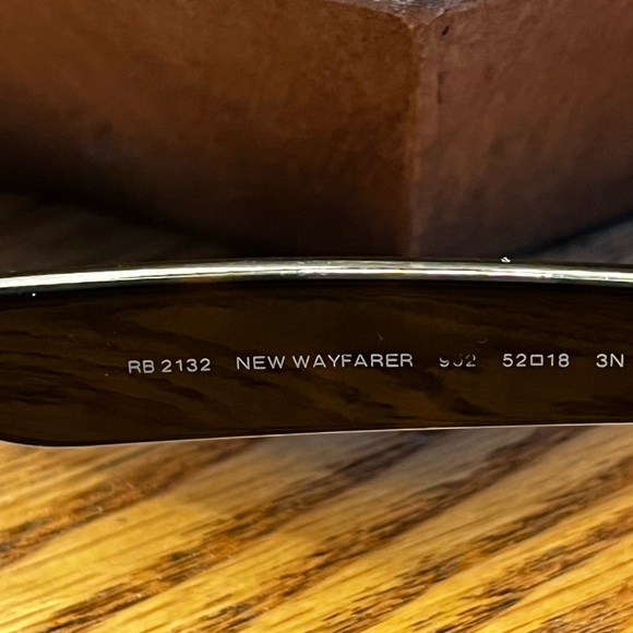 Rayban Wayfarer Sunglasses - Picture 5 of 7